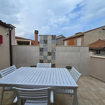 アパート Casafra' Attico In Stile Marinaro Con Splendida Terrazza