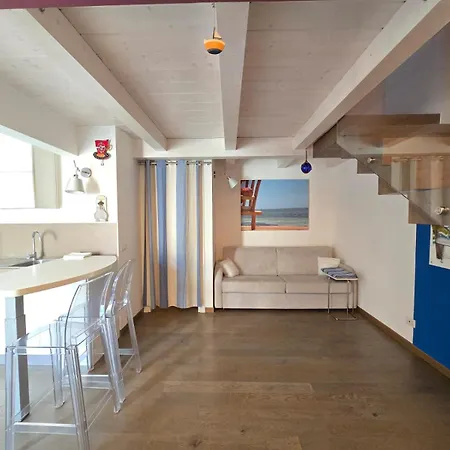 Casafra' Attico In Stile Marinaro Con Splendida Terrazza *