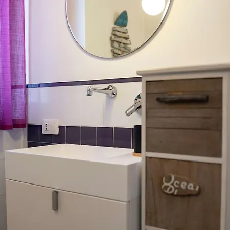 アパート Casafra' Attico In Stile Marinaro Con Splendida Terrazza チヴィタノーヴァ・マルケ