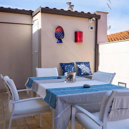 Casafra' Attico In Stile Marinaro Con Splendida Terrazza アパート
