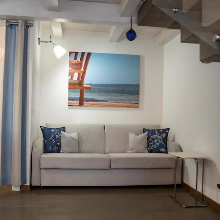 Casafra' Attico In Stile Marinaro Con Splendida Terrazza アパート チヴィタノーヴァ・マルケ