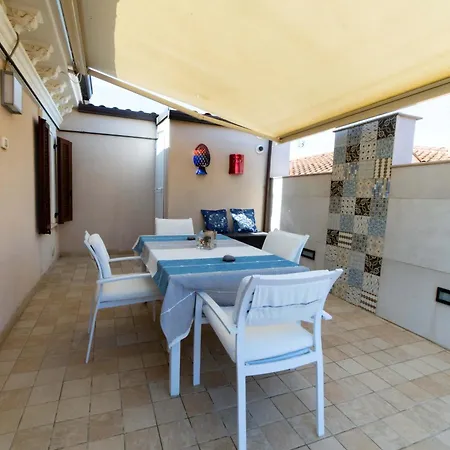 Casafra' Attico In Stile Marinaro Con Splendida Terrazza