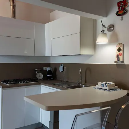 Casafra' Attico In Stile Marinaro Con Splendida Terrazza アパート *