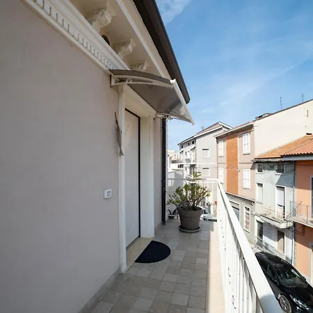 Casafra' Attico In Stile Marinaro Con Splendida Terrazza アパート チヴィタノーヴァ・マルケ