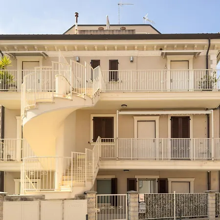 Casafra' Attico In Stile Marinaro Con Splendida Terrazza