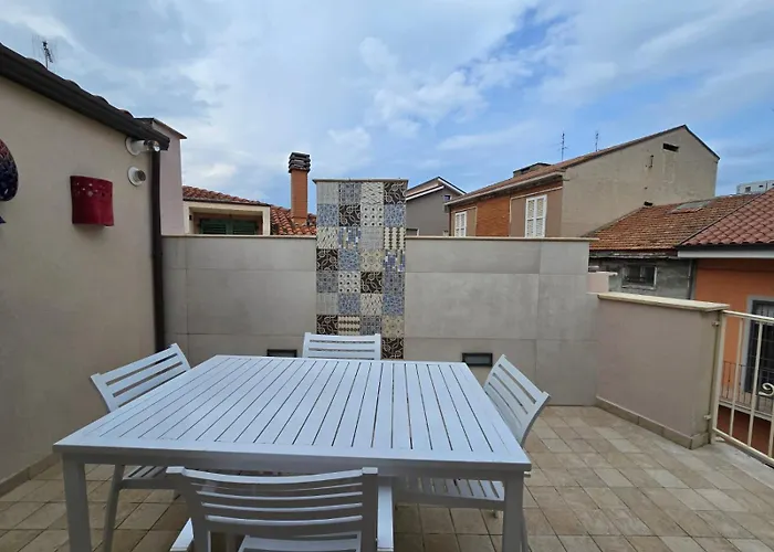 公寓 Casafra' Attico In Stile Marinaro Con Splendida Terrazza